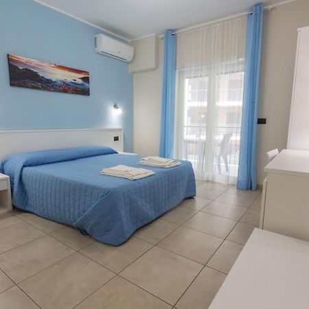 I Granai Messina Bed & Breakfast Dış mekan fotoğraf