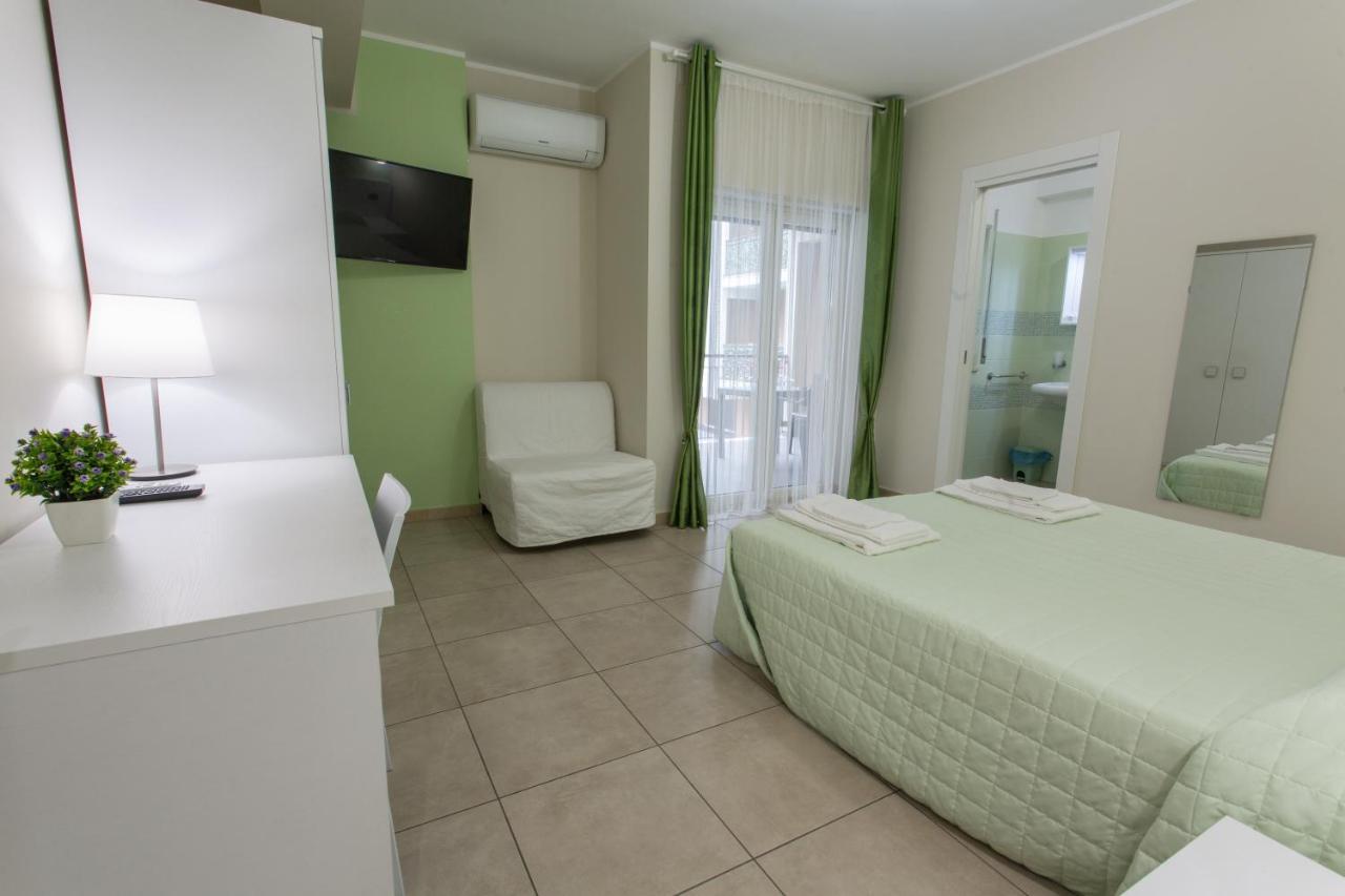 I Granai Messina Bed & Breakfast Dış mekan fotoğraf